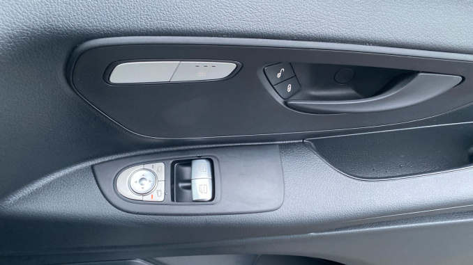 Mercedes-Benz Vito EL2 Electric Fwd 85kW 66kWh Pro Van Auto - Image 36